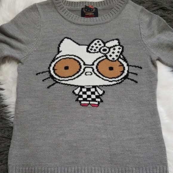 F21 x Hello Kitty Sweater - Picture 2 of 6